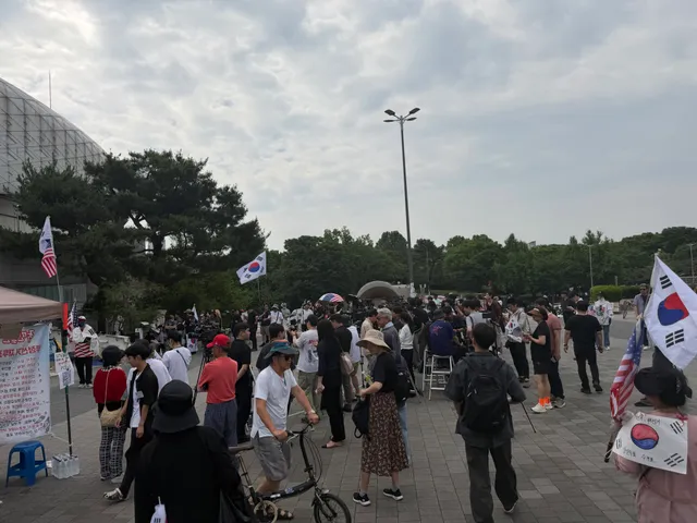 2-1 인원 점점 늘어나네요
만일 문 열어서 한분 뛰어드신다고 같이 동조해서 뛰어들어가면 사고입니다..