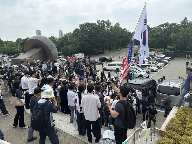 체육계 호소에도 잠실 봉쇄 계속…與 의원도 발길 돌렸다

체육계 호소에도 잠실 봉쇄 계속…與 의원도 발길 돌렸다, 최영총 기자, 사회