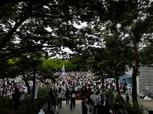 잠실 집회, 공권력 투입보다 필요한 건 '의혹 해소'와 절차적 답변

[충남일보 차지현 기자] 잠실 올림픽공원 핸드볼경기장을 둘러싼 출입 통제 