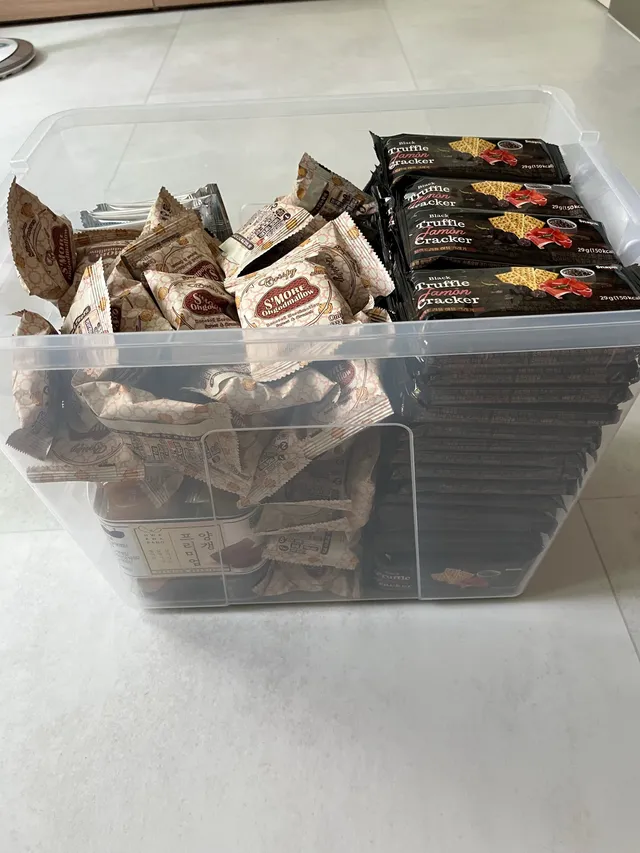 애국자 분들에 비해 정말 작고 소박 하지만
제가 할 수 있는 노력을 하고자 준비 했습니다.

오늘 오후에 가서 나눠 드리려고 합니다. 
조금이라
