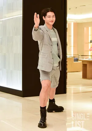 펜싱 오상욱, 잠실 시위대 막혀 '남의 칼' 들고 亞선수권 출전

오상욱 등 펜싱 국가대표팀이 잠실 개표소 봉쇄 시위로 개인 장비를 챙기지 못해