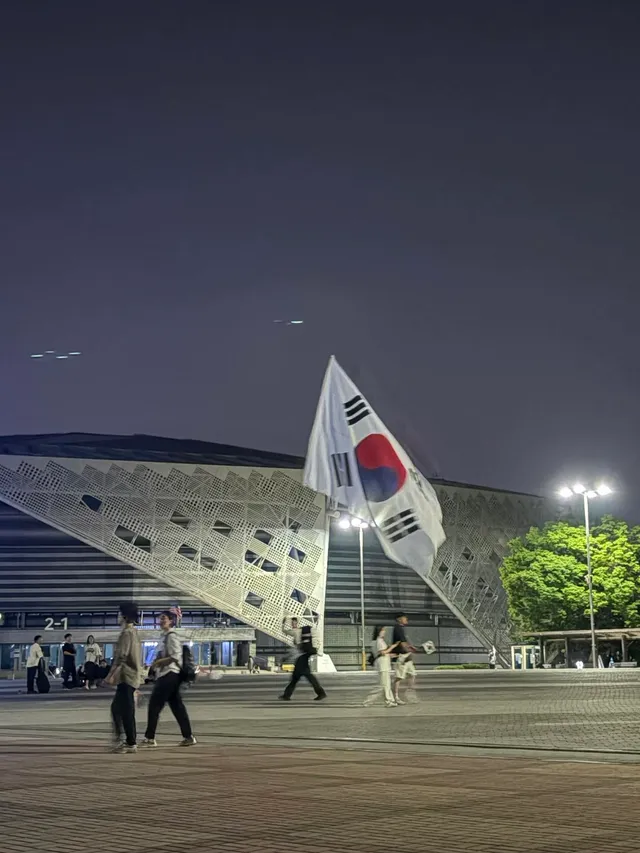 오늘의 올공 🇰🇷✨
오늘은 별의별 이상한 사람도 일도 많아서 좀 지침😫
그래두 끝까지 화이팅..👍🏻