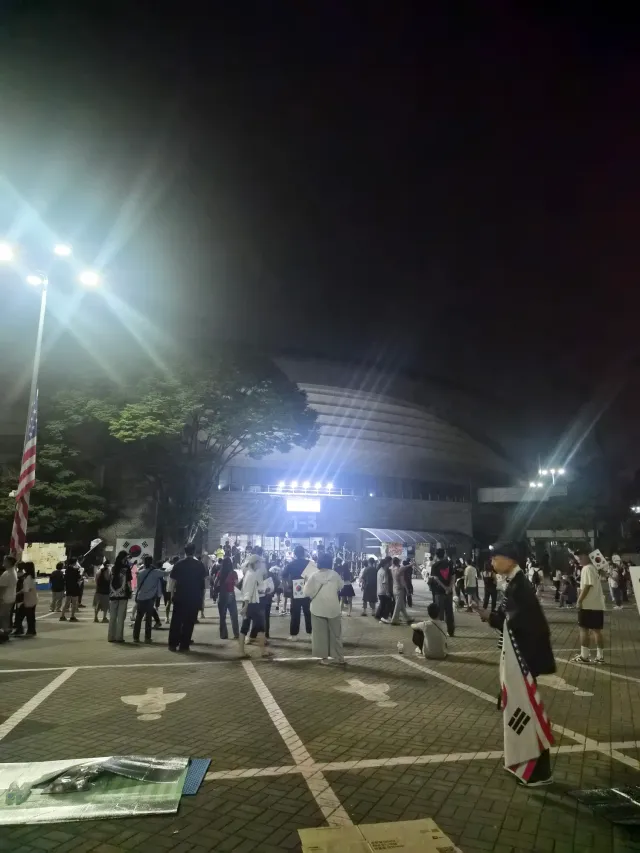 현재 6월 17일 00시 02분!!
아무일없이 잘 지나갔다!!!!