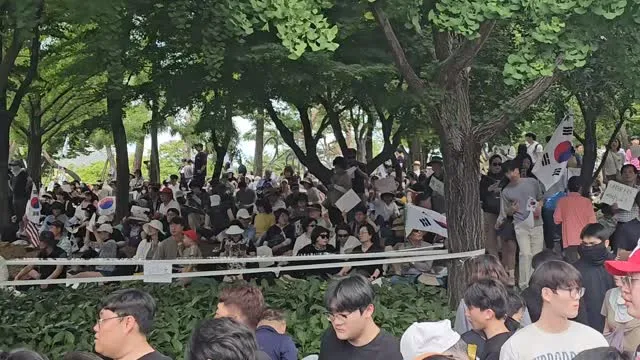 국민 자유의목소리
셀 수 가 없다.