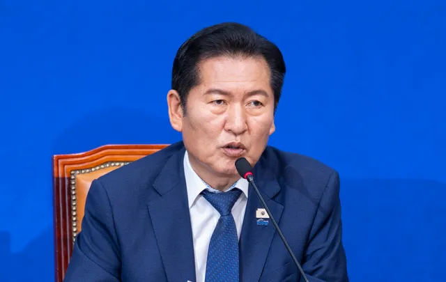임미애 “정청래는 여당 대표, ‘당원파’ 아닌 ‘국민파’라 했어야”...

■ 방송 : 시사IN 유튜브 〈김은지의 뉴스IN〉(월~목 오후 5시 