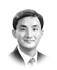 참정권 시위, ‘냉철한 분노’ 필요하다[시평]

6·3 지방선거 투표용지 부족 사태의 여파가 계속되고 있다. 대학가에 시국선언이 퍼지고, 잠실 