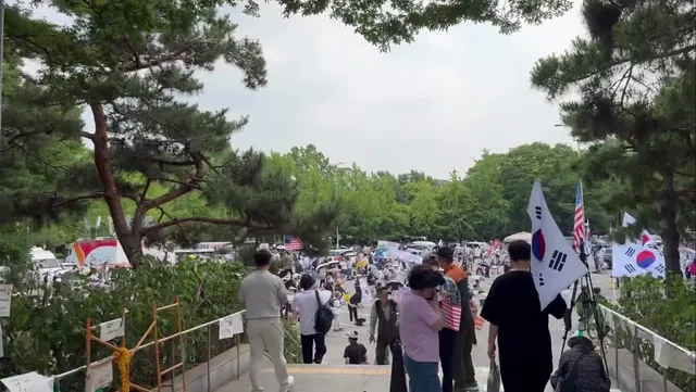 낮에 오니까 어르신들이 많이 지켜주고 계신다ㅜㅜ
저 다시 정신차리고 왔어요!
주위에서 나만 애쓰는 듯한 회의감이 살짝 들었는데
이렇게 많은 분들