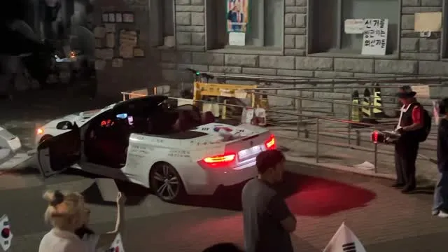 2026.06.18 오후 9시
bmw로 애국가 틀어주는 클라스
울공 무섭쥬? , 빵도 나눠주쥬?