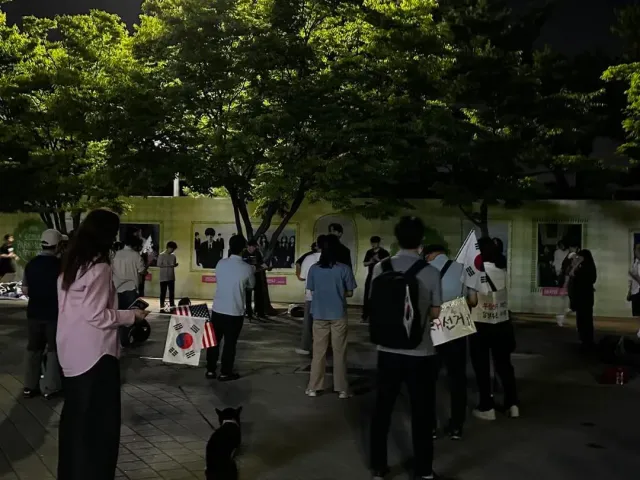 직접 오니 가슴이 찡하네.

우파분들 저랑 맞팔해요! 함께 민주주의를 지킵시다🇰🇷