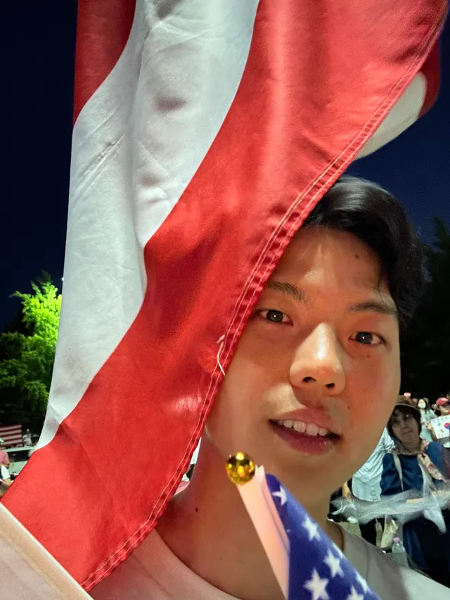 국적은 미국이지만 뼛속깊이 한국인 래퍼야! 🇺🇸🇰🇷
비와이 요즘 멸공하던데 나도 더 당당해지려고💪🏼

그래서 현시국에 대해 RAGE곡