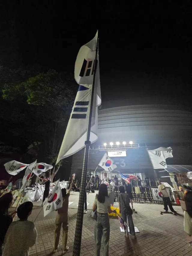 새벽반 순항중🛳
아침까지 잘 버텨보겠습니다🔥🔥🔥
멸공🫡🇰🇷