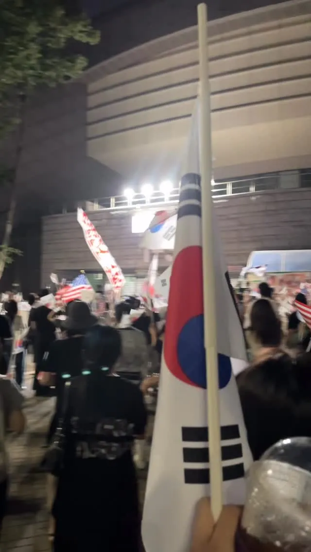 오늘도 촬영 끝나자마자 포천에서 올림픽공원으로!!!
내가 만든 피켓 넘 맘에 들어..
코팅해 주겠어 🇰🇷🔥🔥