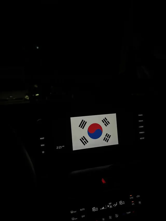 픽업 대기 중인데 

옆에서 애국가가 들려오네요 

내향인이라 차에서라도 같이 응원합니다 .