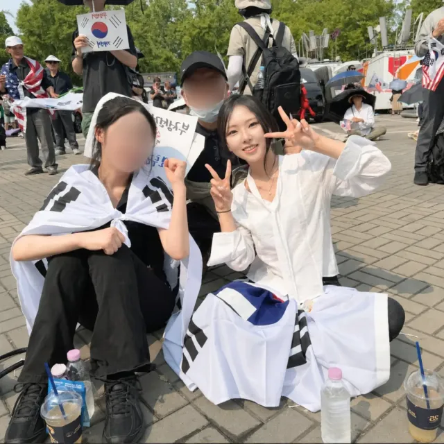 두번째 올림픽 공원 ,,
저번주에는 어머니랑 언니랑 !
이번주는 둘째동생이랑 .. 🧸
지난주에는 2-30대 분들이 엄청 많았던 것 같은데 오늘