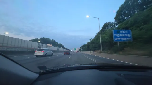 올공 다녀오니까 해뜨네요😆😆😆

저는 오전에 바로 본업하러갑니다😆😆😆

모두모두 감사합니다