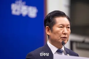 친명 아닌 친석? 한국일보 "판 바꾼 정청래"

6·3 지방선거 투표용지 부족 사태 이후 국민의힘 의원총회에서 장동혁 대표 거취와 선거소청 범위