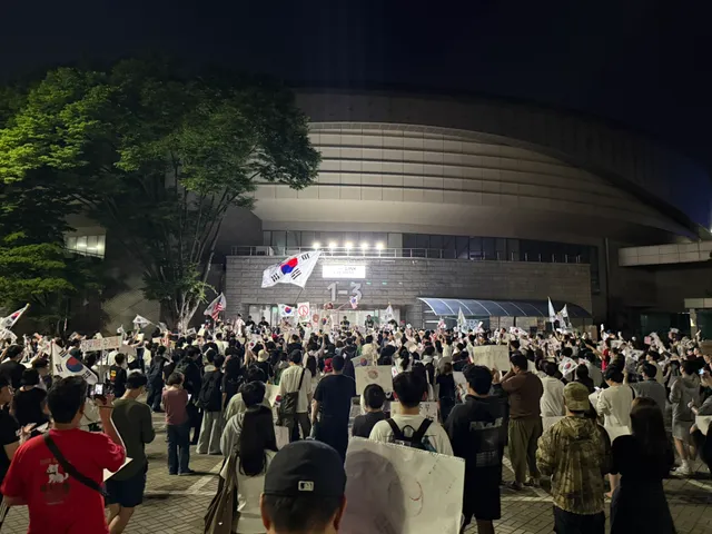 잠실 올림픽공원에 모인 시민들, 김포시민 여러분의 생각은 어떠십니까?
시민들의 문제 제기 “선거는 공정했는가”라는 질문

https://www.