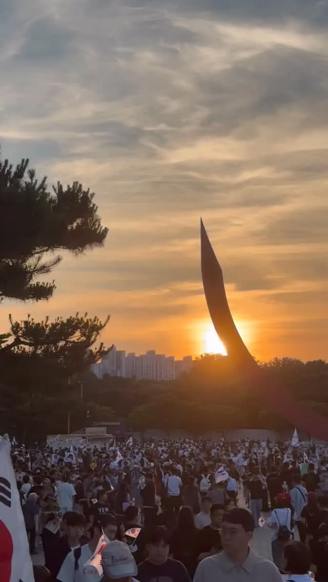 지난주 주말이 역대 최고치 였지 
인원 줄었다고 선동질 하지마라 🤨