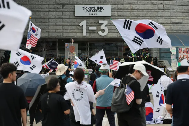 봉쇄 시위 뚫고 무단 침입…'잠실개표소 지하문 파손' 경찰 수사 착수

【 청년일보 】
