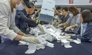 "전면 재개표로 선관위에 대한 국민 의심부터 걷어내야"

“전국 단위 재개표를 하자. 재선거는 선거에 영향을 끼칠 정도의 문제가 드러났을 때 가