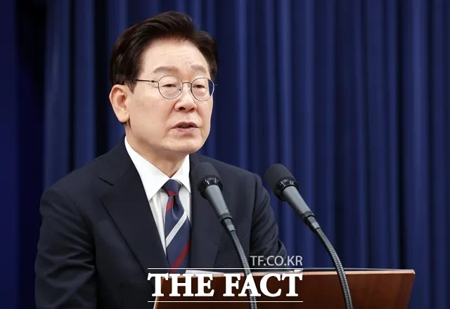 李 대통령 "선관위, 원포인트 개헌이라도 해야…정치권 논의 촉구"

유럽·G7 순방 결과 브리핑감시·견제 위한 법 만들면 위헌 판결 가능성이재명