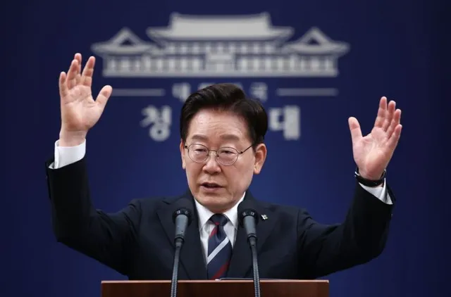 李대통령 "선관위, 감시·견제 필요…필요시 '원포인트' 개헌 발의"

이재명 대통령은 19일 지방선거 당시 투표용지 부족 사태와 관련해 중앙선거