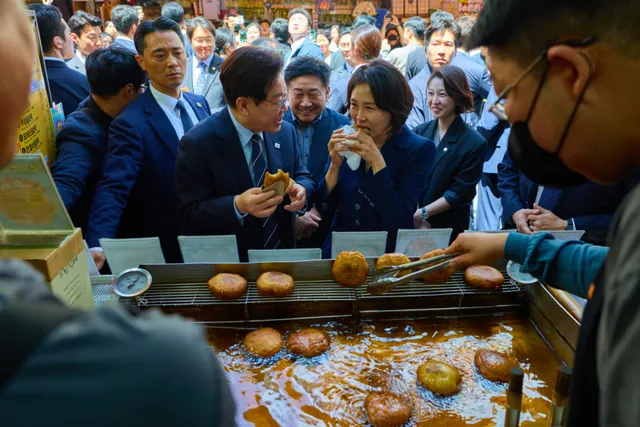 "첫째도 물가, 둘째도 물가"…李대통령, 민생 안정 총력전 주문

이재명 대통령이 19일 물가와 폭염, 선거관리 체계 개혁 등 국민 생활과 직결