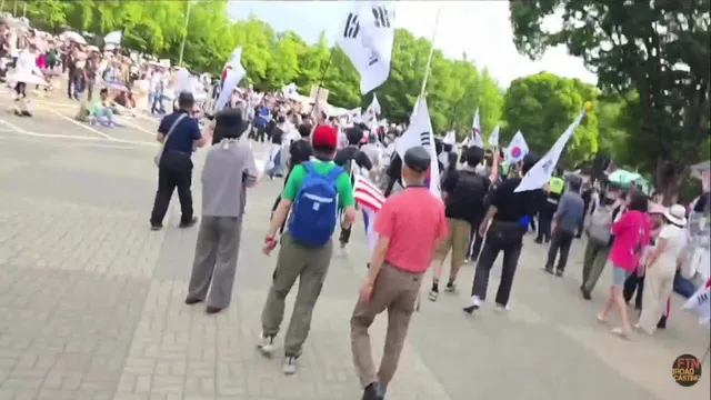 극우 아니라는 새끼들 이거봐라 지금 실시간 올공이다
이게 현실인데 무슨 

이게 극우지 아니라고 제발 누가 아니라고 한마디만 해봐봐 못하겠지?