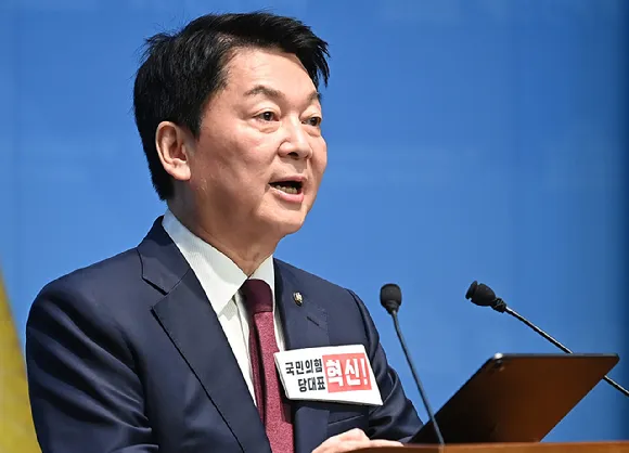 안철수 "장 대표, 명징한 대안을⋯힘에 부치면 '결자해지'"

"인물·조직 재건 등 구체적인 쇄신안 마련해야"
"수도권 민심 받들어 전국 정당