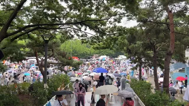 6.19 7시반
오히려 사람많아보이고 좋음