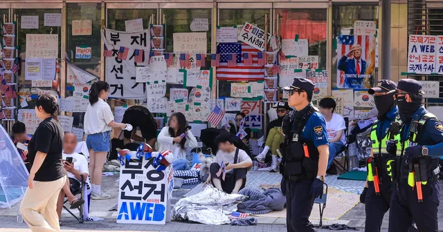 경찰, 잠실 핸드볼경기장 무단 침입자 3명 신원 확인… 수사 확대

경찰, 잠실 핸드볼경기장 무단 침입자 3명 신원 확인 수사 확대 체육회 업무