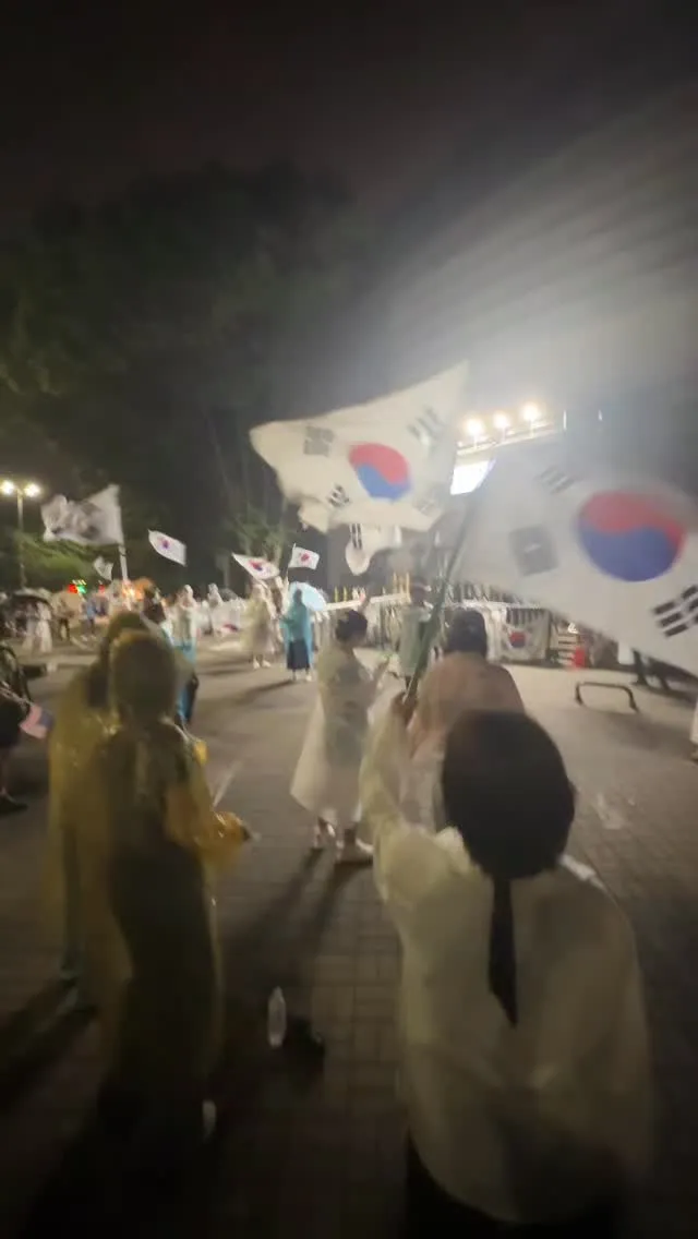 올공 14일차
비온다고 화력 안 주니까
쫄지말고 모여요!
부정선거 재선거!! 

뮈야 !! 아이스방도 생김