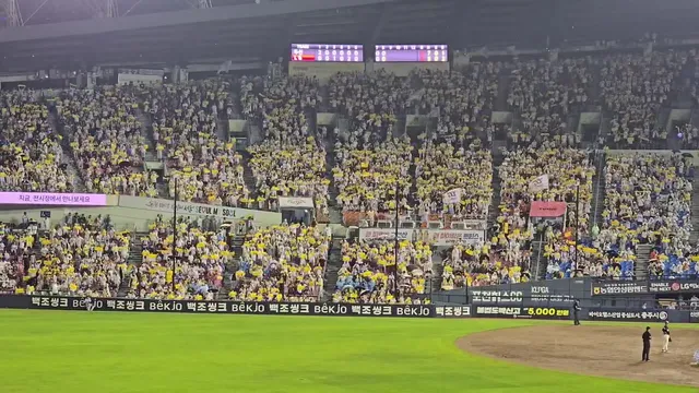 엘지팬 여러분 승리 축하해요🥹
진심이에요.
근데 송찬의 선수 낼 안 나오죠?
잠실 금지 하고 싶은데 할 수가 없네🤣
