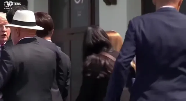 외신기사 또 들고왔어요ㅋㅋ

트럼프가 이재명에게 남긴 말
통역사 목소리로 선명하게 때리네ㅋㅋ

저 말이 어떤 상황에 쓰는 말인지 난 감이 오는데