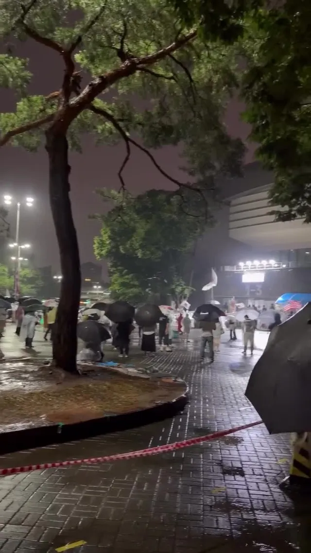 대학생 종강 파워인가.. 이시간에도 사람이 많다