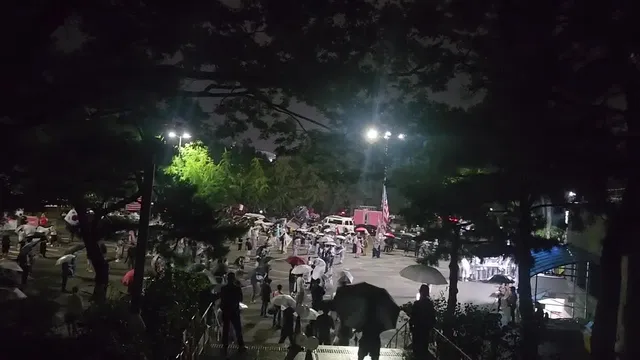 내향인존 찾아 삼만리 하다가 길치라서 막 걷고 걷고 또 걷고 보조배터리 2개 방전되서 강제 디지털디톡스 중 타지역에서 냅다 달려오시는 분들 대단
