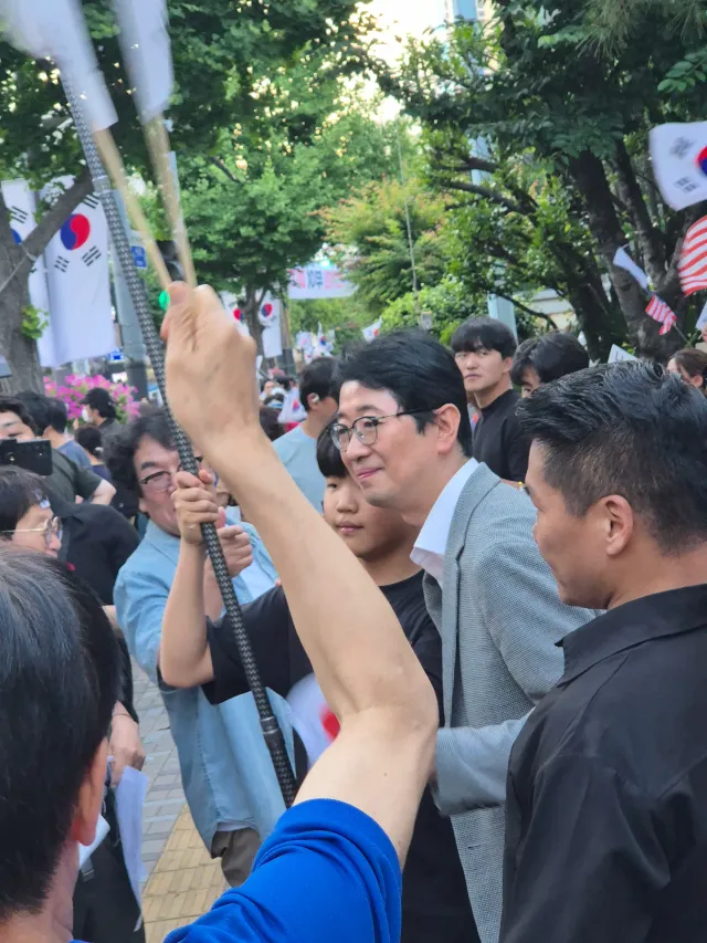 실시간 부산 주진우 의원님 오셨어요