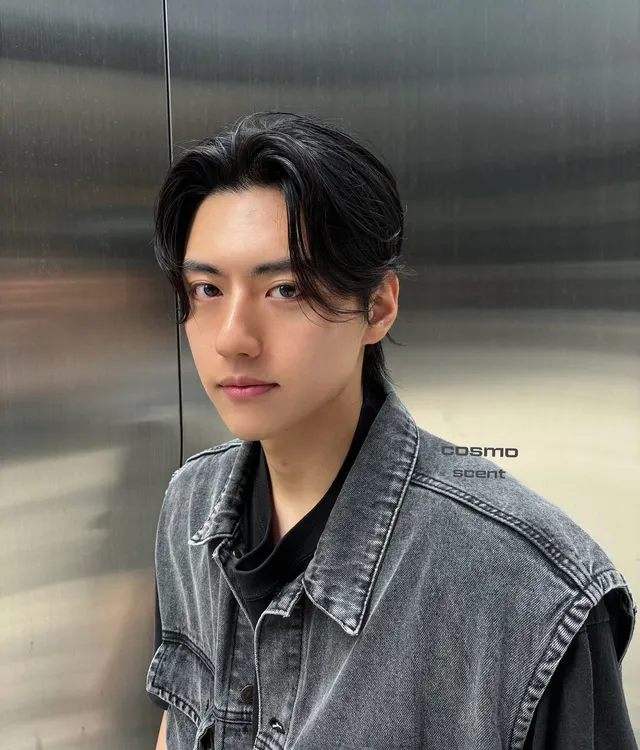 #짧은머리대통령 

Vibes don’t lie,
cosmo 🫐

’ 리프 컷 ‘

Hair shop cosmo.scent 

#코스모센트 
