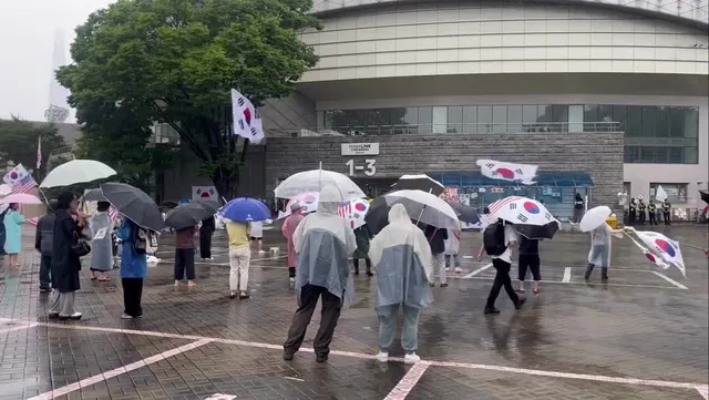 7시 20분 올공
비오니까 우산 챙겨서 오세요!!