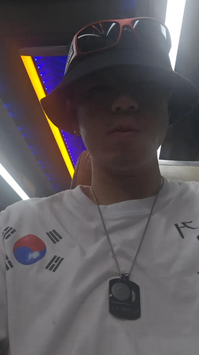올공 출발 부산발 버스 로 대략 41명 출격합니다 
잠시라도 조금이라도 미약한 힘 보태고 올게요 멸공