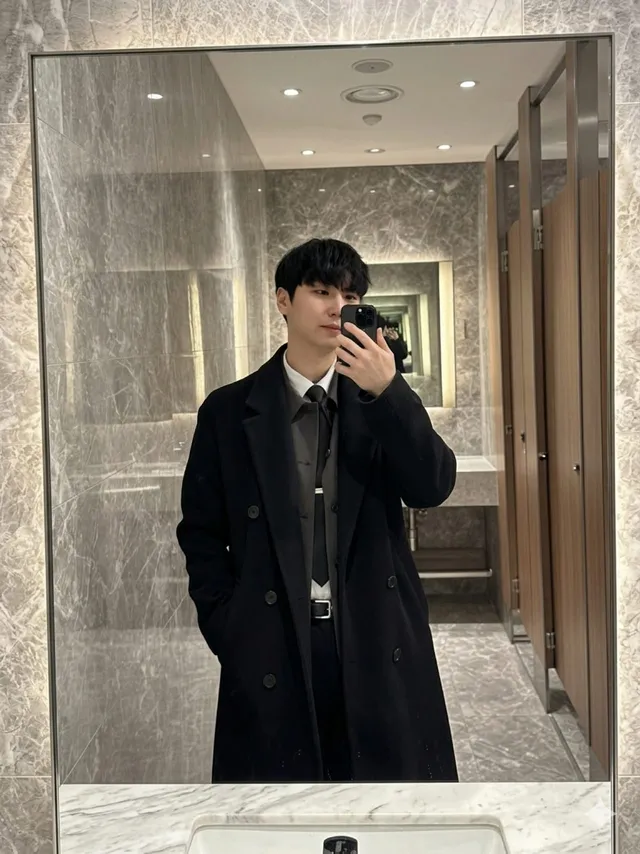 🏠 거주 - 서울 잠실
🎉 나이 - 98년생
📏 키 - 173
🤵🏼‍♂️ 몸무게 - 67
🙆🏼‍♂️ MBTI - MBTI는 유사과학