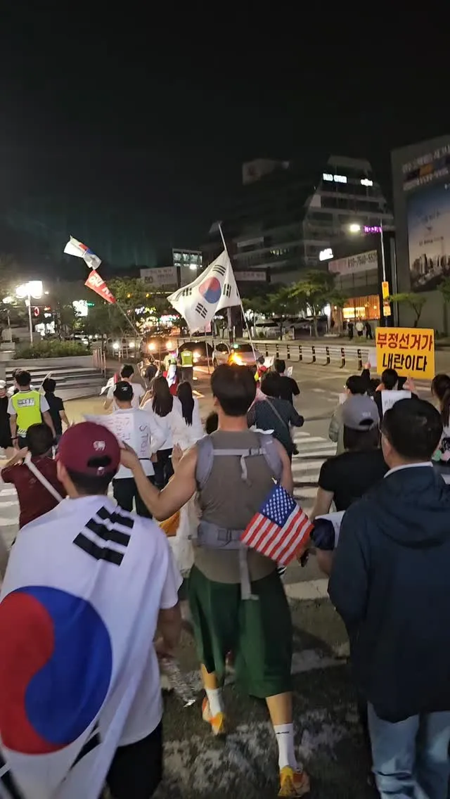 강원도에도 부정선거 외치는 곳이있습니다
백간공원 금요일 저녁7시반 계속합니다!