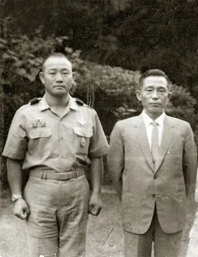 민주당이 시장에 개입한다며 공산당이라 비난합니다.

정작 그들이 추앙하는 박정희와 전두환은 공산당식 경제 체제인 계획경제와 독재를 했었는데 말입