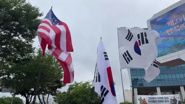 실시간 대전 선관위🐵

미친 강풍에도 “부정선거 재선거” 멈추지 않는다‼️