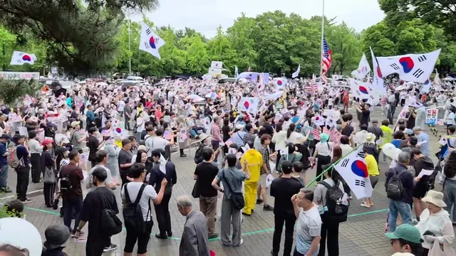 6.20.토.15시-17시 상황입니다.
이미 불이 붙었고 16일째 활활 타오르고 있습니다. "부정선거 재선거, 당일투표 수개표" 요구는 헌법에 