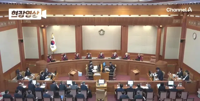 윤석열 대통령님 탄핵 심판 변론 당시

선관위 사무총장이 서버도 까고 협조하고 증언을 하겠다고 했으나 헌법재판관들이 이를 3차례나 기각한 사건이