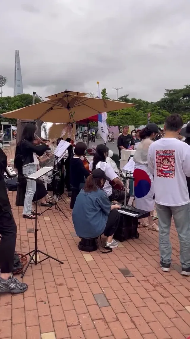 여기가 바로 문화 존인가요….?!
마귀들과 싸울지라(미국 군가🇺🇸)
오케스트라 연주…!! 2-3 앞 보러오세요🎻🎺