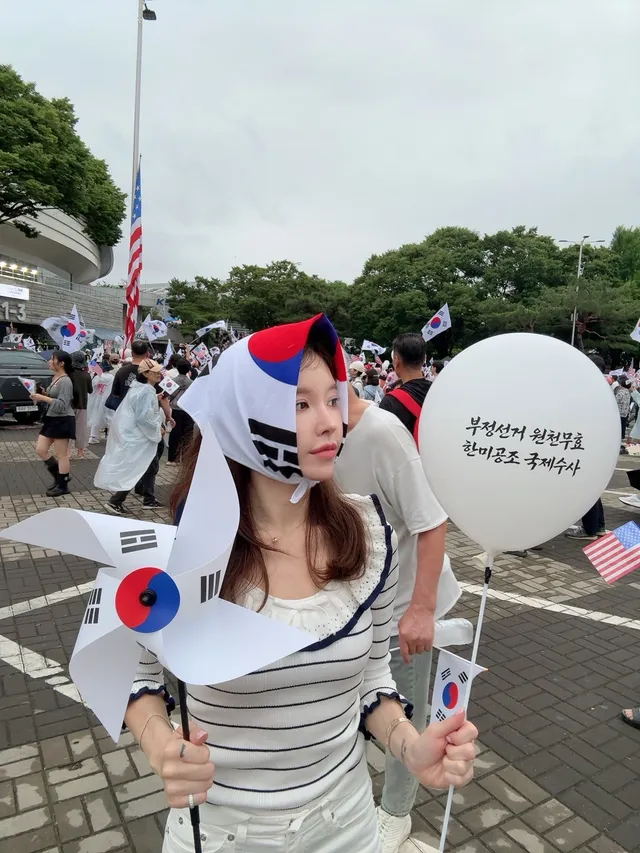 하루 두탕인거면 진짜 진심 맞지
비는 그쳤고
아이템은 더 늘었고
여기는 점점 더 스케일이 커지고
그렇다구
