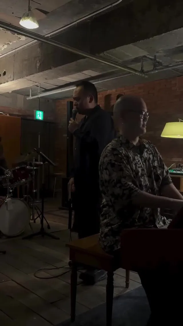 잠실에 작은 브루클린
‘하우스 오브 브라운’ 재즈바로 초대합니다

예약 및 대관문의는 디엠이나 캐치테이블로 가능하며
워크인 방문도 가능합니다

