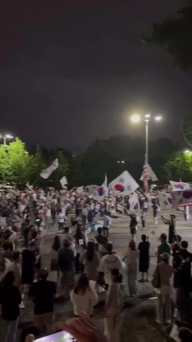 6.20 9:50 애국강아지들도 많고 ㅋㅋ
푸드트럭부터 어깨 마사지해주시는 분까지..!
진짜 대단하고 고맙고 멋진 사람들